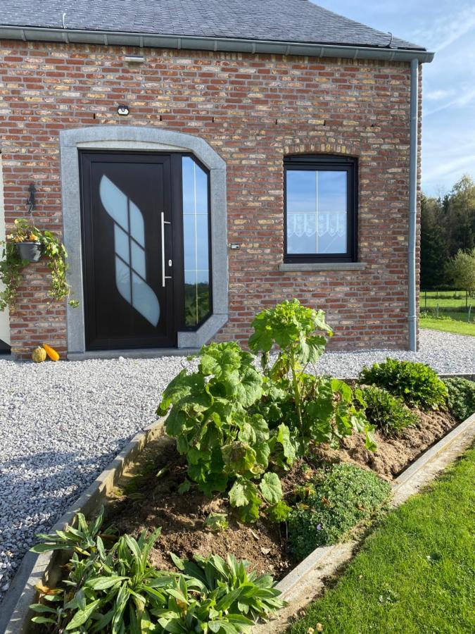 L'Evasion Du Berger Australien Apartment Couvin Exterior photo